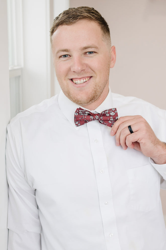 Mahogany Bow Tie (Pre-Tied)